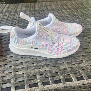 Size 10 Nike sneakers EUC used only for dance class